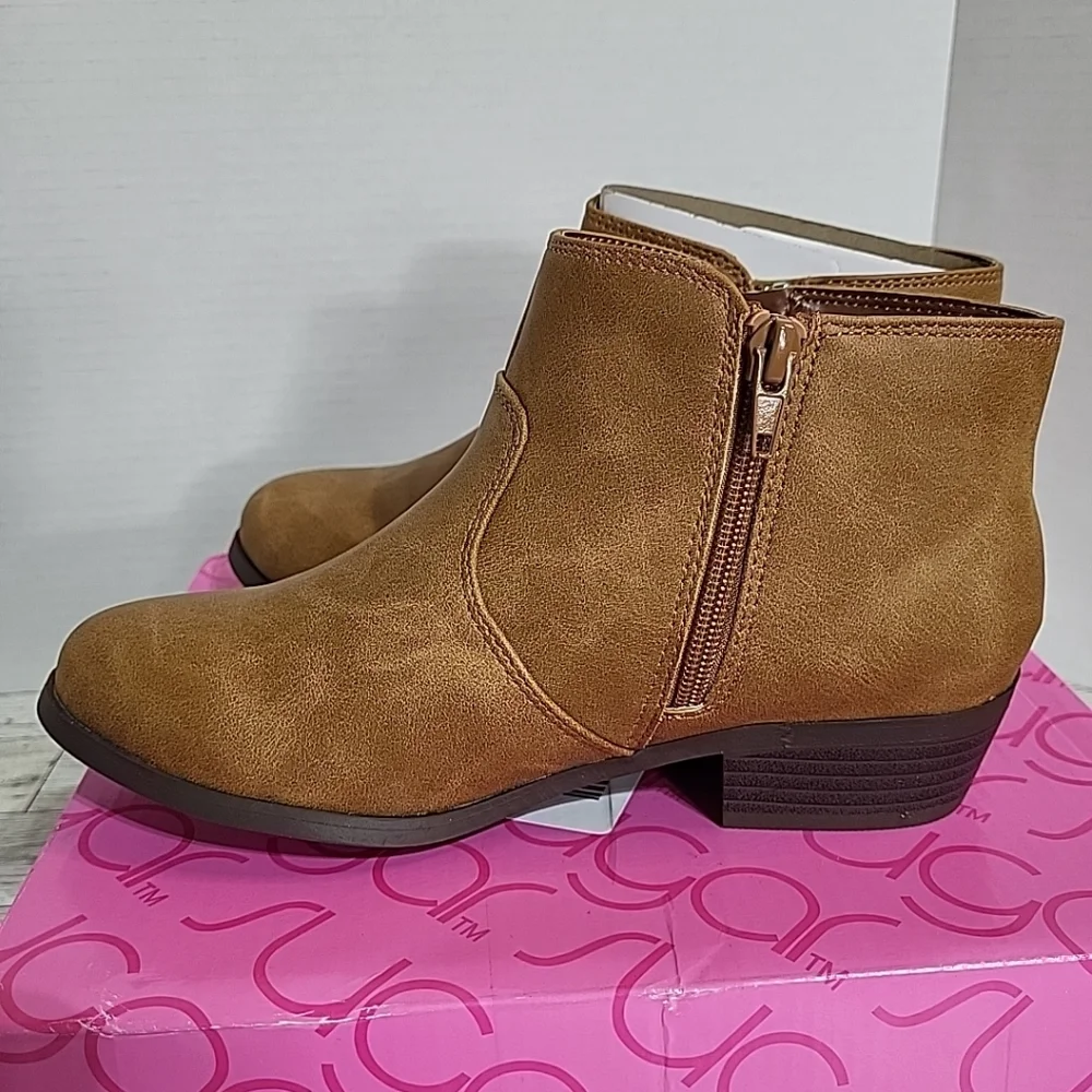 Sugar Missy‎ Heeled Bootie Ankle 4M Tan-T Bally Zipper Sides NEW Western